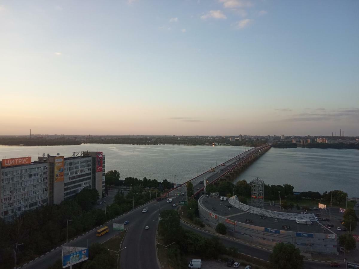 Most City Riverview Dnipro Esterno foto