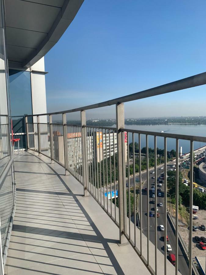 Most City Riverview Dnipro Esterno foto